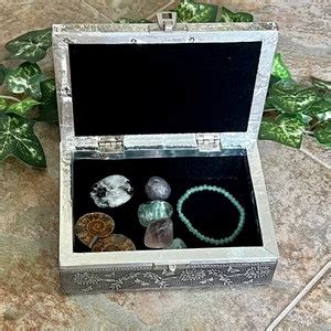 Silver Metal Velvet Lined Tree of Life Storage Box 5 X 